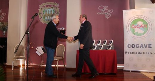 Darío Campos recibe o premio COGAVE