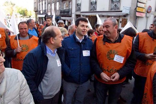 O presidente da Deputación con Gonzalo Caballero e Xoaquín Leiceaga na manifestación contra o abandono do rural