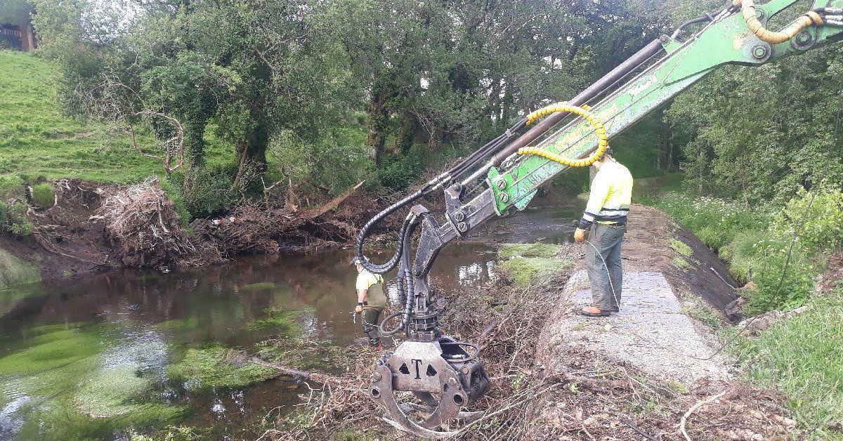 limpeza rio madanela vilalba