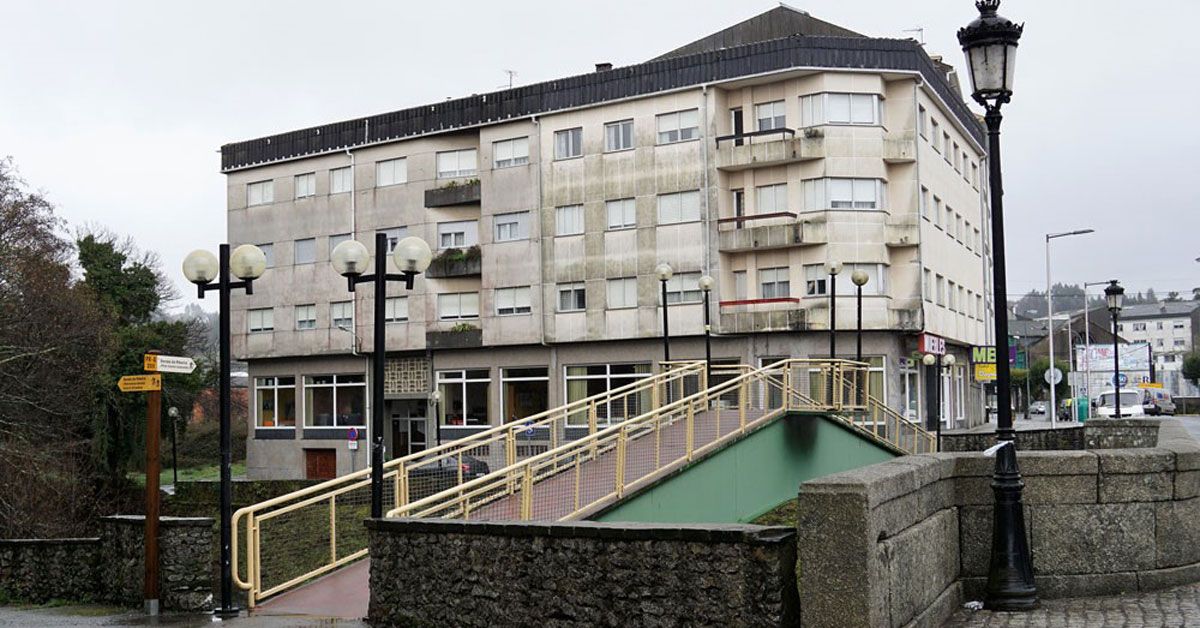 Ponte Isabel II PASARELA RIO EUME