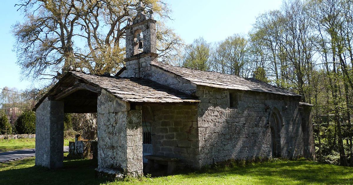 CAPELA DE BRAVOS EN OUTEIRO DE REI