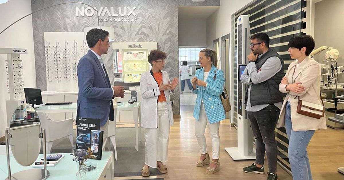 novalux visita sandra vazquez vilalba axudas emega