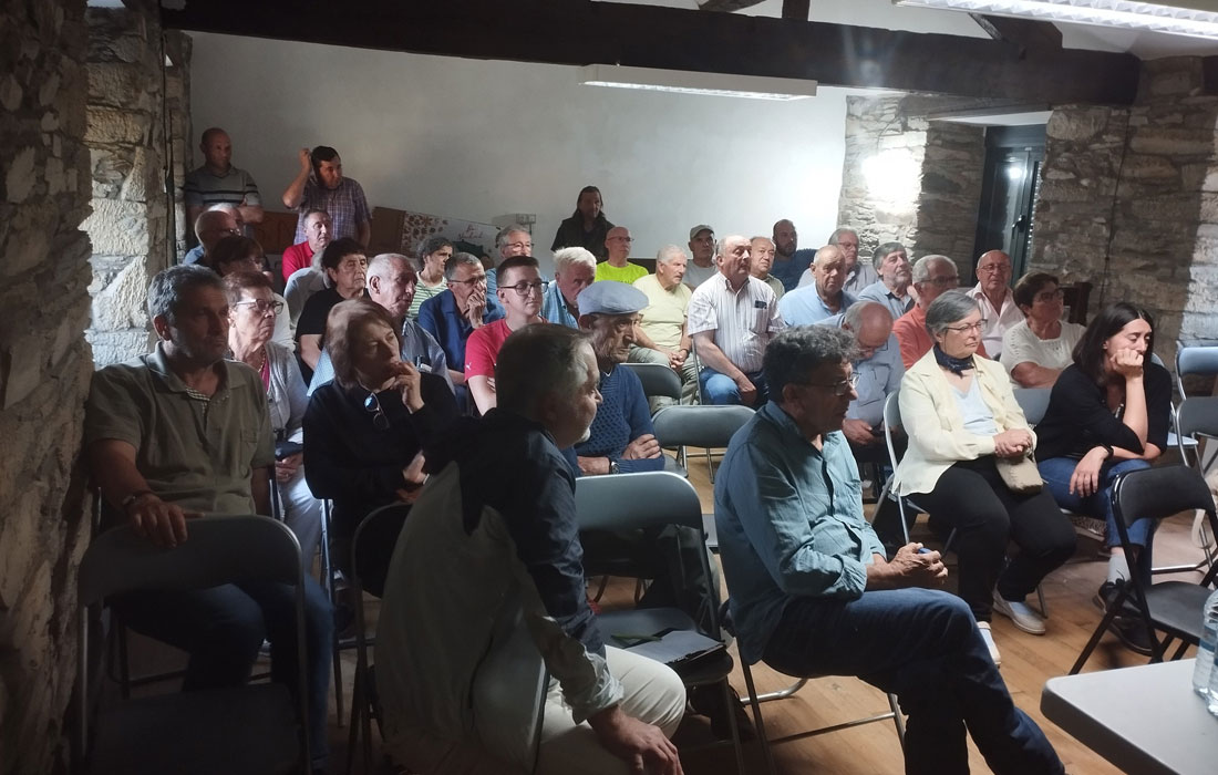 vecinos-santa-comba-da-orrea-eolicos
