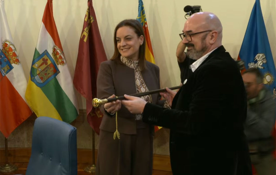 carmela-deputacion-presidenta-baston-de-mando-2026