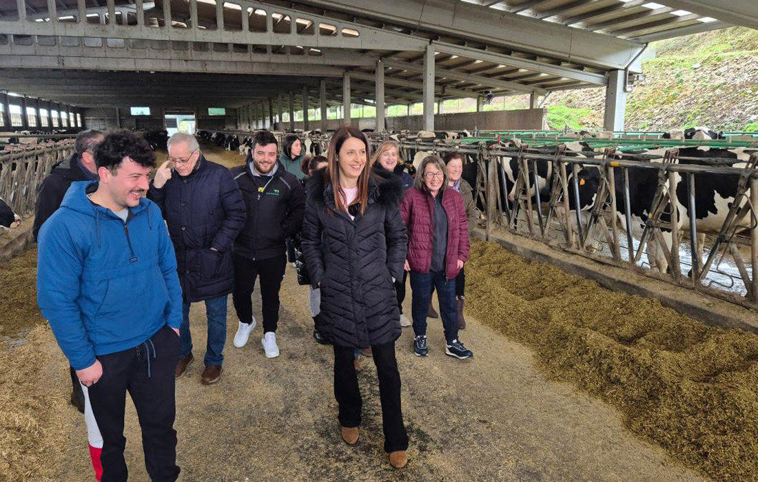 visita-explotacion-pastoriza-maria-jose-gomez