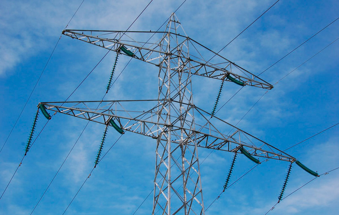 Liña-de-alta-tension-torreta-electrica