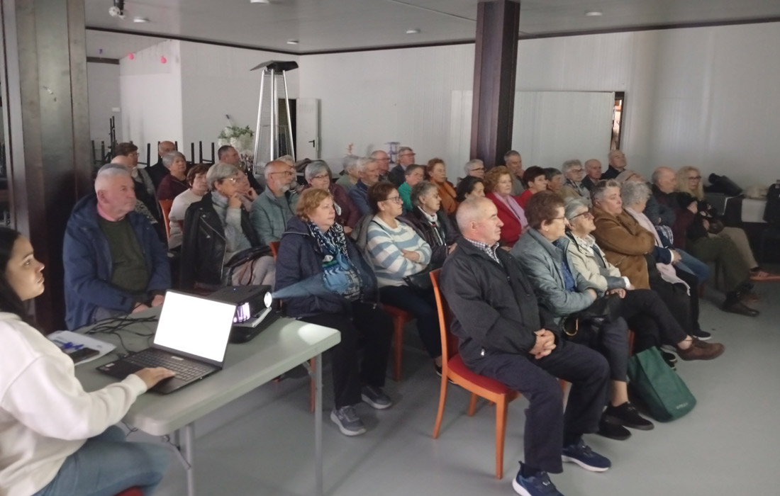 charla-sobre-migracions-en-moman