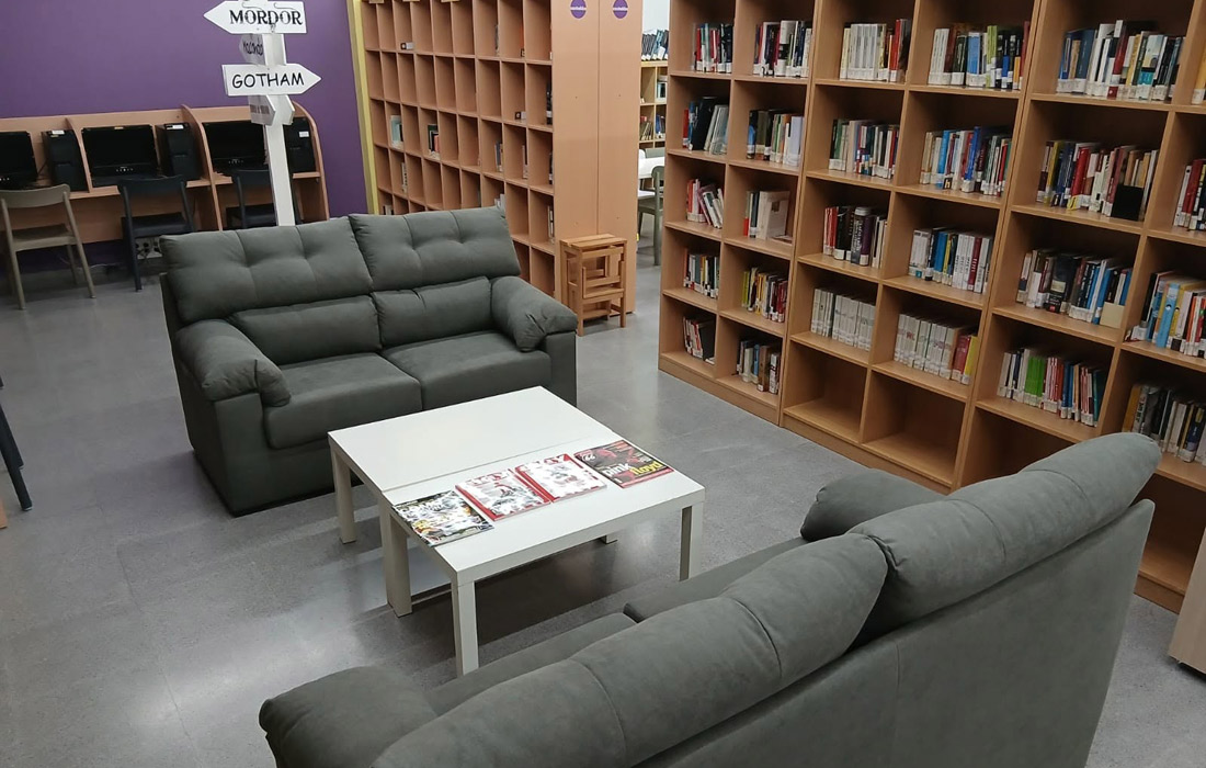 novos-sofas-biblioteca-pedrgal-de-irimia