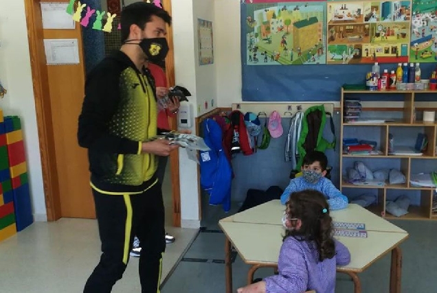 o incio club fútbol visita ceip ricardo gasset 2