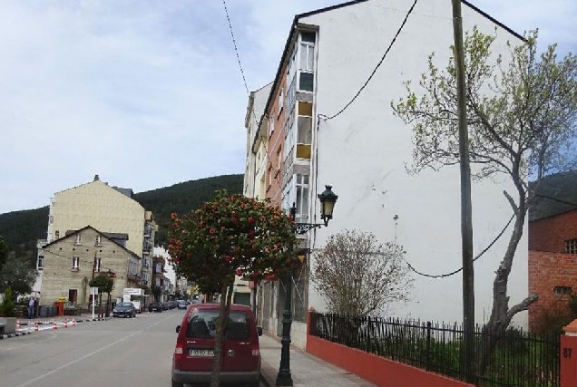 quiroga supermercado roxo rúa real quiroga en marcha mural