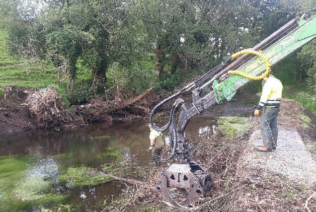 limpeza rio madanela vilalba