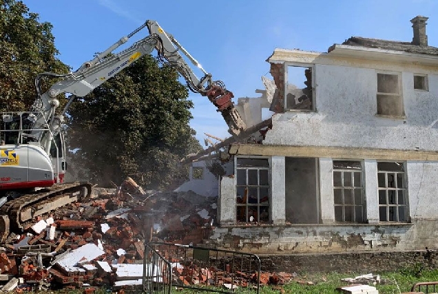 demolicion edificio cedofeita