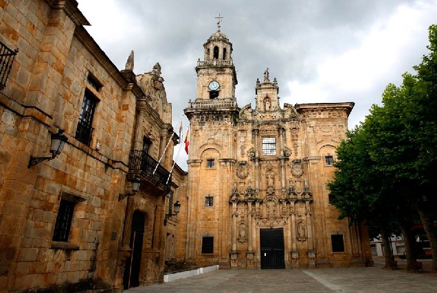 igrexa do mosteiro de San Salvador de Lourenza