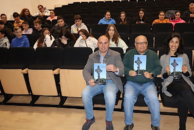 PRESENTACION LIBRO CRUCEIROS FERNANDO ARRIBAS