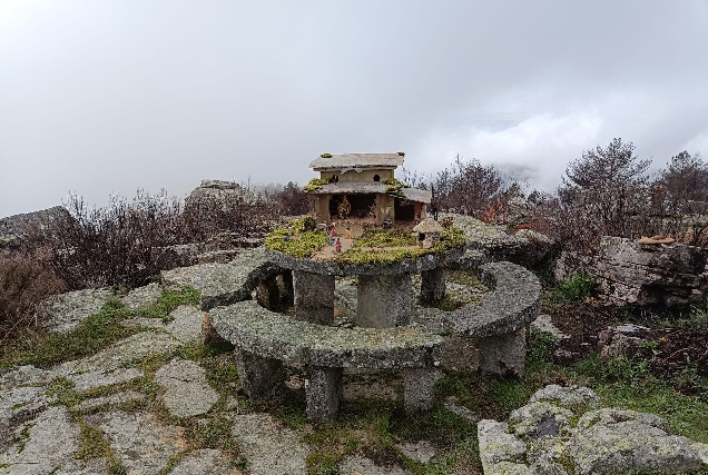 Mesa dos Catro Cabaleiros belén 1