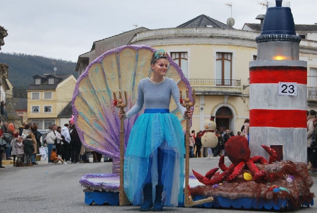 Entroido Domingo Pinata Lourenza 2023 1