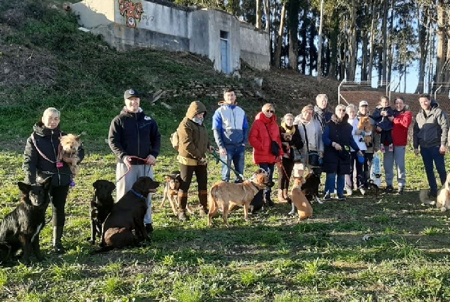 REPRESENTANTES DA ASOCIACIÓN AMIGOS DOS CANS DE FOZ