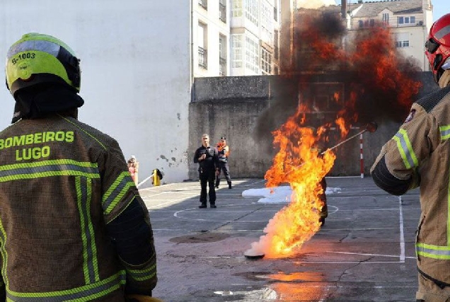 bombeiros proteccion civil lume incendio