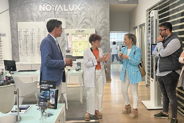 novalux visita sandra vazquez vilalba axudas emega