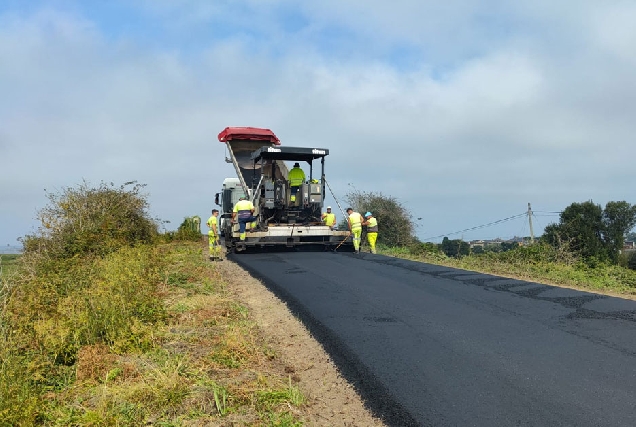 061023 Obras na LU P 5202 en Ribadeo