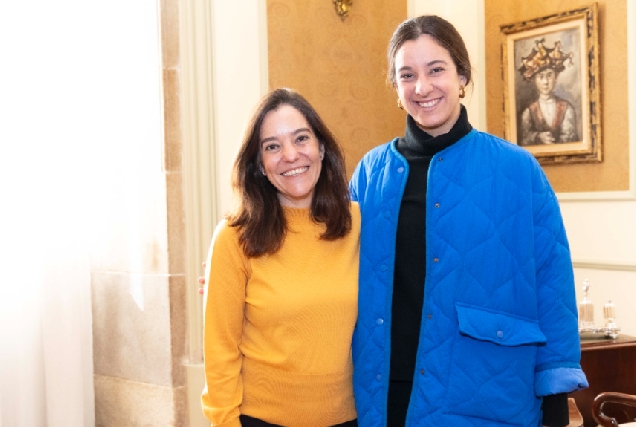 A alcaldesa da Coruña Inés Rey e a nadadora María de Valdés