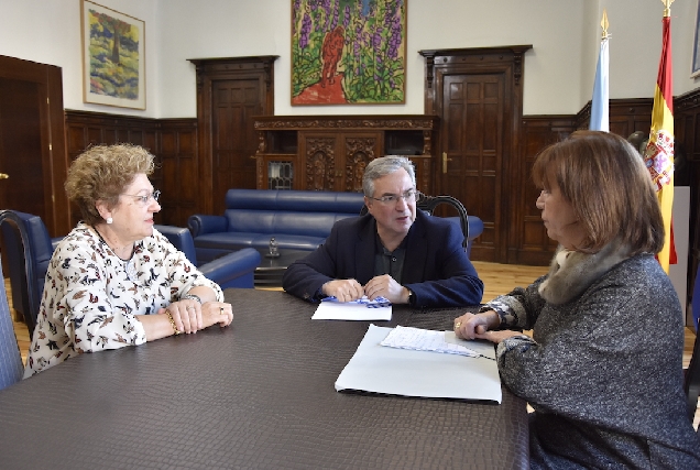 Reunión Luis Menor Fundadoras Escola Enfermería (2)