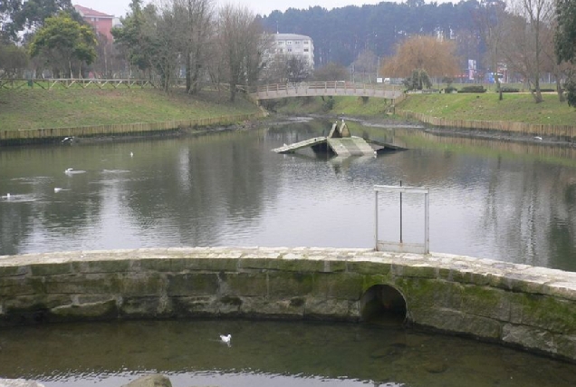 Imaxe do paseo da ría entre Oleiros e Cambre