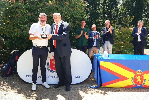 Campionato-de-España-Sénior-Masculino-de-Pitch&Putt-O-Pilar-Sarria-premio