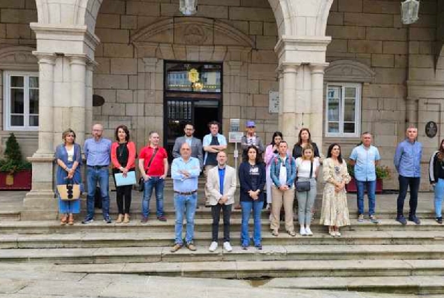 Minuto de silencio no Concello de Ourense contra a violencia machista