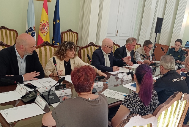 Reunión da Delegación coas forzas de seguridade