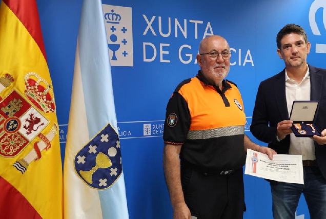 entrega-medalla-proteccion-civil-vilalba