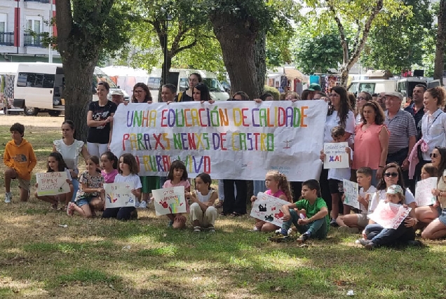 manifestación-CEIP-Veleiro-Docampo