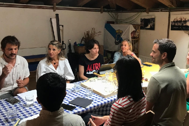 ullloa-viva-reunión-yolanda-díaz-