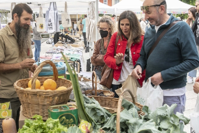 Imaxe dun mercado ecolóxico na Coruña