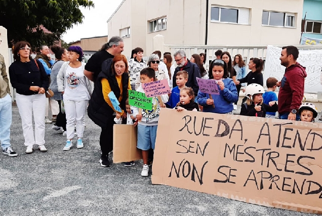 manifestacion-colexio-guitiriz-educacion