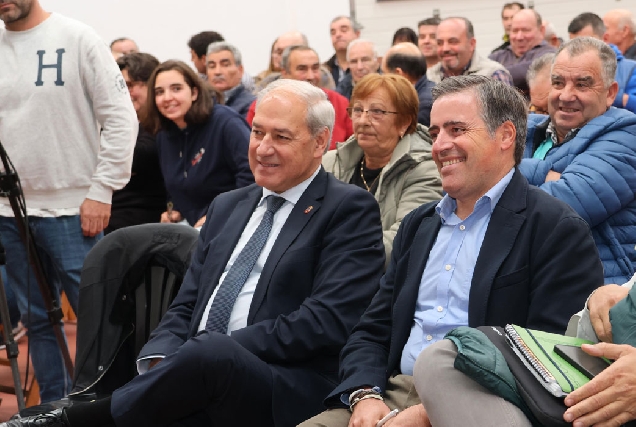 xornada-de-vacún-de-carne-de-ODEGA-e-Unións-Agrarias-Pedrafita