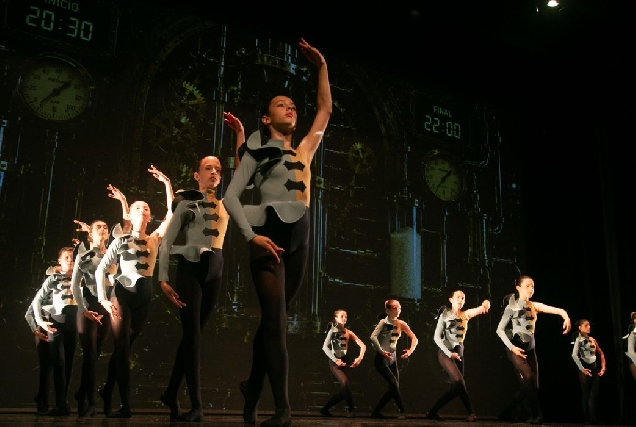 DIPU CORU danza
