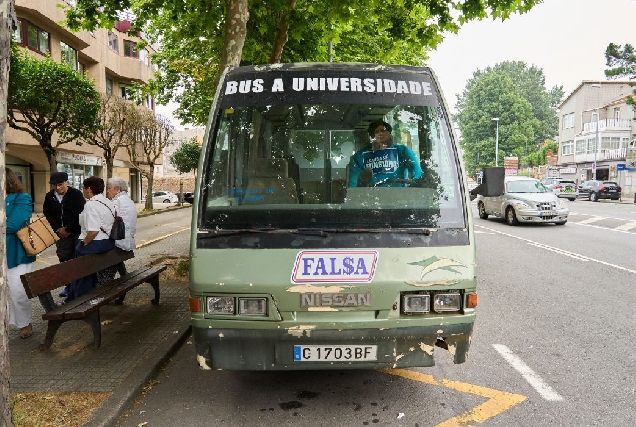 OLEIROS bus universidade roto