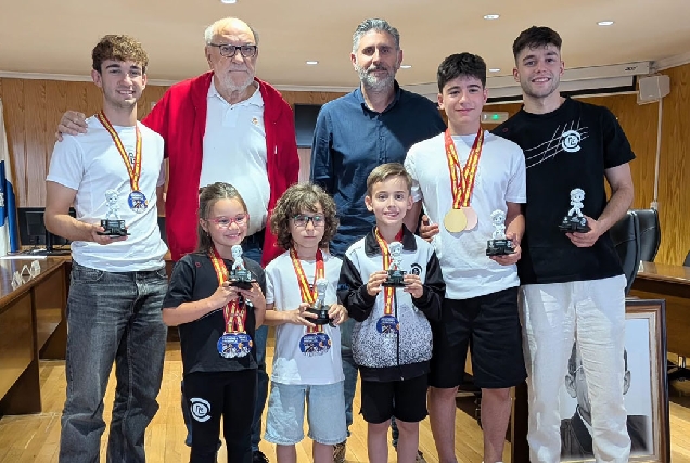 recibimento-AC-Taekwondo-Sarria-no-Concello-26